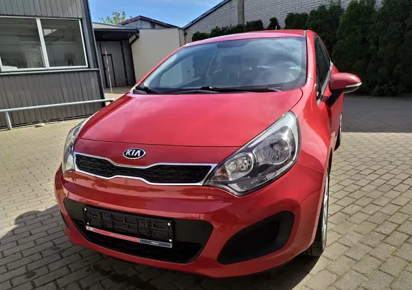 kia Kia Rio cena 29900 przebieg: 130000, rok produkcji 2015 z Skaryszew